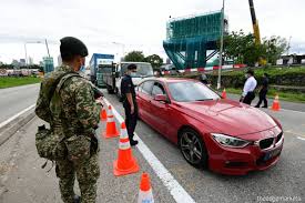 Klang residents who live in cordoned off areas following the conditional movement control order (mco) only need to present their employee pass or letters from their employers to get through roadblocks. Covid 19 Malaysia Reports 2 985 New Cases Selangor Overtakes Sabah As State With Highest Number Of Cumulative Infections The Edge Markets