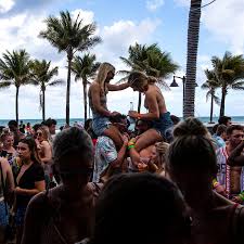 Spring Break Was in Full Mode, and Then It Got Canceled - The New York Times