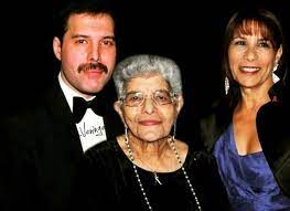 He gave 500 thousand pounds to jim hutton, which he spend buiding his house to ireland. Freddie Mercury With His Family His Mother Jer Recently Passed Away His Sister Kashmira Bulsar Freddie Mercury Parents Queen Freddie Mercury Freddie Mercury