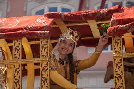 Es wird zur erinnerung an die im jahre 1475 in landshut erfolgte heirat des bayerischen herzogs georg der. Die Landshuter Hochzeit Blog Der Blauen Stunde