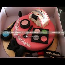 Show us your stuff #imacakegirl linkinprofile.com/cakegirls. Makeup Cake For Girls