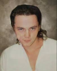 Billy Elder's Instagram, Twitter & Facebook