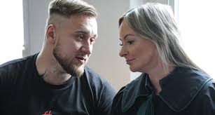 Od 11 lat mieszka w USA. Partnerka Seweryna Krajewskiego wciąż się nie  rozwiodła