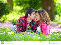 Was bedränget dich so sehr? Zarte Paare Im Garten Der Liebe Im Fruhjahr Stockfoto Bild Von Garten Paare 34527970