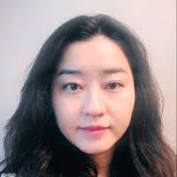 Yoomi Lee's Instagram, Twitter & Facebook