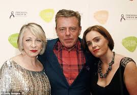 He was born on 13 january 1961 in hastings ('on a stormy night', according to the man himself), the only child of william rutherford mcpherson, who left home shortly after his son was born and was never heard from again. Madness Icon Suggs Shares Heartache At Not Being Able To See His Grandchildren During Lockdown Aktuelle Boulevard Nachrichten Und Fotogalerien Zu Stars Sternchen