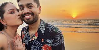 Daniela Knowles's Instagram, Twitter & Facebook