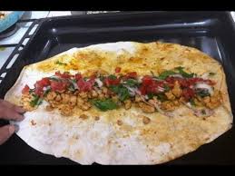 Tantuni aslında bir sokak lezzeti ama evde de pratik bir şekilde yapılabilecek sokak lezzetlerinden. Tavuk Tantuni Evde Nasil Yapilir Uzun Anlatimdir Sm Tarif Youtube