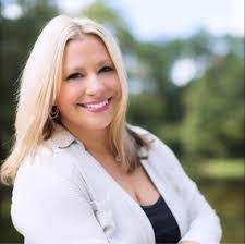 Janet Lunsford's Instagram, Twitter & Facebook