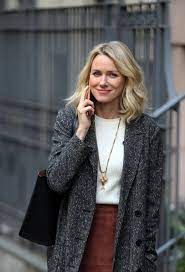 Naomi Watts Smiles On The Set Amid News Of Her Split From Liev Schreiber Naomi Watts Hair Naomi Watts Naomi Wats