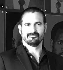 Dana Muniz's Instagram, Twitter & Facebook