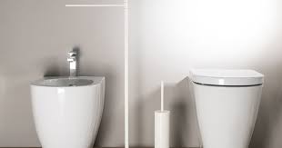 Piantana Porta Asciugamano Scopino A Terra Per Wc Arredamento Da Bagno E Complemento D Arredo Online Nel 2020 Bagno Artigianale Arredamento Bagno Bagno Minimalista
