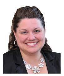 Elizabeth Schultz's Instagram, Twitter & Facebook