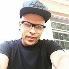 Listen to playlists featuring Llegará by Myke Towers online for free