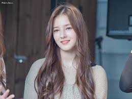 Image Discovered By Miss Novocai N E Find Images And Videos About Kpop Idol And Momoland On We Heart It The A Beautiful Girl Face Beauty Girl Girl Pictures