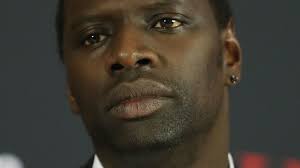 It stars omar sy and is a retelling of the french story arsène lupin. Omar Sy Promiflash De