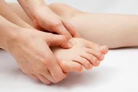 This triggers pain on the side as well as the bottom of foot pain. Foot Pain Symptoms Causes Treatments