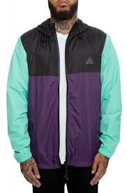 The Clifton Elevation Windbreaker In Grape And Black