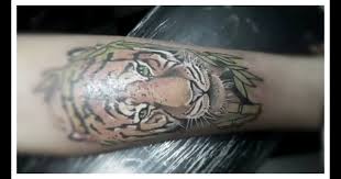 21.09.2019 · 99 gambar tato lengan keren terbaru 2019 gambar co id 01 03 2019 99 gambar tato lengan keren terbaru 2019 tato adalah sebuah seni gambar tingkat tinggi yang di implementasikan ke badan sesuai dengan apa yang dia inginkan apa anda juga termasuk orang orang yang menyukai. Wow 17 Gambar Tato Yang Paling Keren Ini Dia Tato Yang Paling Keren Di Tangan Gambar Tato From Www Youtube Com Jarang Diketahui Gambar Tato Ide Tato Tato