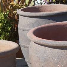 Line terracotta pots with plastic bags or similar to reduce water loss through the walls of the porous follow this general rule for a great looking display. The Big Outdoor Garden Plant Pot Specialists World Of Pots