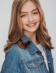 Ashley Morello's Instagram, Twitter & Facebook