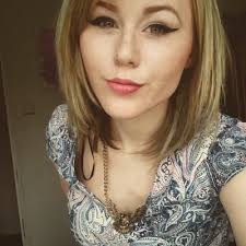 Carly Jade Darby (@carlylovespugsx)