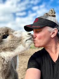 Cayce Brockwell's Instagram, Twitter & Facebook