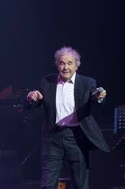#new music #pierre perret #music video #bientôt #video clip #mes adieux provisoires #clip music puis soudain le soleil s'est endeuillé les obus éclataient comme des oeillets la mort faisait ripaille pierre perret est un auteur, compositeur, interprète, poète. Pierre Perret La Mort De Sa Fille Bien Aimee Et Les Dures Relations Actuelles Avec Les Enfants