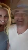 Britney trifft sich wieder mit ihrem Bruder Bryan : r/BritneySpears