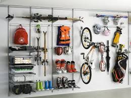 Des Fixations Murales Sur Tout Un Pan De Mur Pour Une Optimisation Maximum Mtbstorage Garage Wall Storage Garage Organization Storage