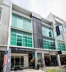 Truly an efficient way to be connected to the hot spots of kuala lumpur. Top 12 Kuala Lumpur Taman Naga Emas Vacation Rentals Apartments Hotels 9flats
