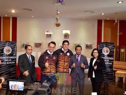 Kementerian belia dan sukan adalah kementerian yang di bawah kerajaan malaysia. Buletin Tv3 On Twitter Kementerian Belia Dan Sukan Menyambut Kehadiran Menteri Dan Timbalan Menteri Yang Baharu Dilantik Syed Saddiq Syed Abdul Rahman Bersama Steven Sim Di Bangunan Kementerian Itu Di Putrajaya Pagi