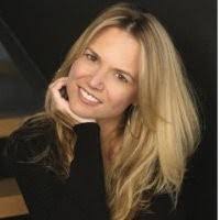 Amanda Linthicum's Instagram, Twitter & Facebook