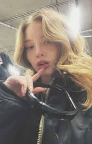 𝐆𝐎𝐎𝐃 𝐋𝐔𝐂𝐊 𝐁𝐀𝐁𝐄¹, lizzie young