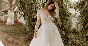 Ein brautkleid in blush ist immer eine schöne alternative, wenn du nicht in weiß oder ivory heiraten möchtest. Weiss Ivory Co Welche Brautkleidfarbe Steht Mir Brautmoden Mit Herz