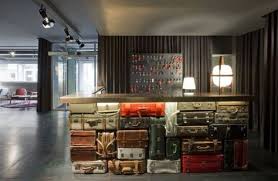 19 Spektakulare Ideen Fur Die Rezeption Design Schreibtisch Empfangspult Produktdesign