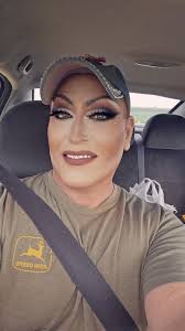 Who's coming this evening to Cedar valley pride tonight? I will be passing  out hugs🤗🤗🤗🏳️‍🌈🏳️‍🌈🏳️‍🌈🤗🤗🤗🤗##