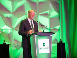 Alumni Association honors six individuals at annual awards ceremony