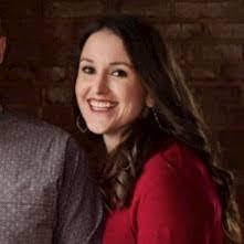 Kari Hodson's Instagram, Twitter & Facebook