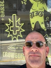 Darren Amos's Instagram, Twitter & Facebook