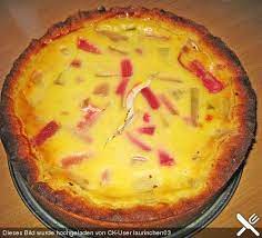 Rhabarber putzen, waschen und in stücke schneiden, dann beiseite stellen. Rhabarberkuchen Mit Schmand Rhabarberkuchen Mit Schmand Rhabarberkuchen Rabarberkuchen Rezept