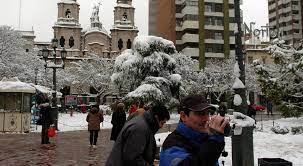 Luego de 14 años la nieve volvió a la ciudad de córdoba en argentina, en la madrugada de hoy, hubo familias que despertaron a sus hijos en el medio de la. Asi Fue La Historica Nevada De 2007 En Cordoba En Fotos Ciudadanos La Voz Del Interior