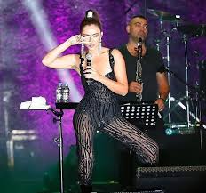 Konser organizasyon onur özkan mail : Sen Anlat Karadeniz In Asiye Si Oyku Gurman Istanbul U Salladi