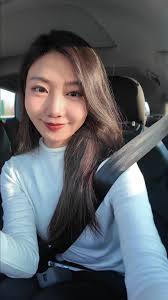 I went to Karen Mok's concert at the Bird's Nest stadium in Beijing last  night. She has been one of my favorite Hong Kong singers since the teenage  days. Surprisingly Wu Bai,