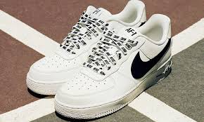 Black Air Forces With White Laces Image Result For Nike Repeat Laces Sneakers Men Fashion Sneakers Fashion Nike Air Force