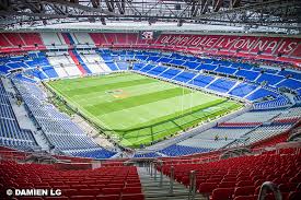 Top 14 rugby @top14rugby #demiestop14 c'est au tour des joueurs @lelourugby de passer en zone mixte ! Groupama Stadium Les Demi Finales Du Top 14 Ont Fait Vibrer Le Stade