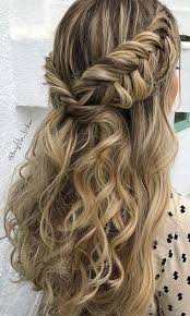 19 cute & easy hairstyles for curly hair girls. 41 Popular Homecoming Hairstyles That Ll Steal The Night Stayglam