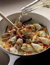 Blanquette De Calamars Pour 4 Personnes Recettes Elle A Table Recette Recette Blanquette Recettes De Cuisine Recette