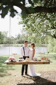 Pour un mariage champêtre aux inspirations bohèmes et sauvage, on vous propose un festin en exit les photomatons et autres polaroids. 1001 Idees De Mariage Champetre Chic Deco Couleurs Fleurs