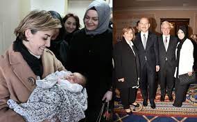 Soylu'nun çoğu zaman günlerce ailesini görmediği oluyor. Suleyman Soylu Esi Kimdir Aslen Nereli Iste Kizi Ve Oglu Internet Haber